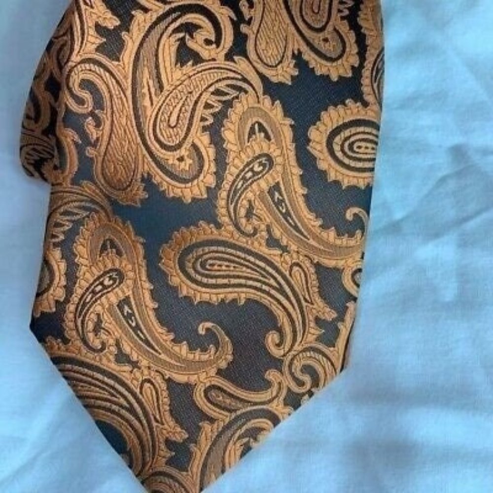 Brand Q Mens Tie Gold Black Paisley